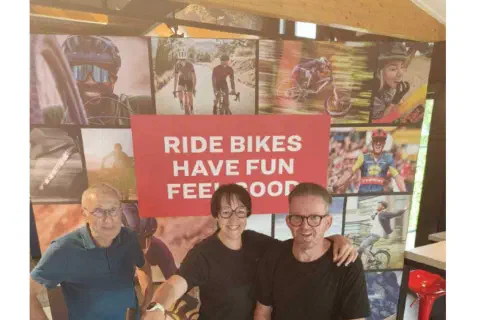 HUSA Bikes schenkt fiets aan LISA-project